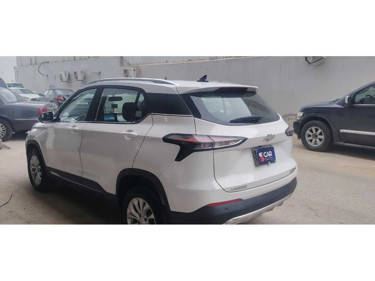 Car image 7