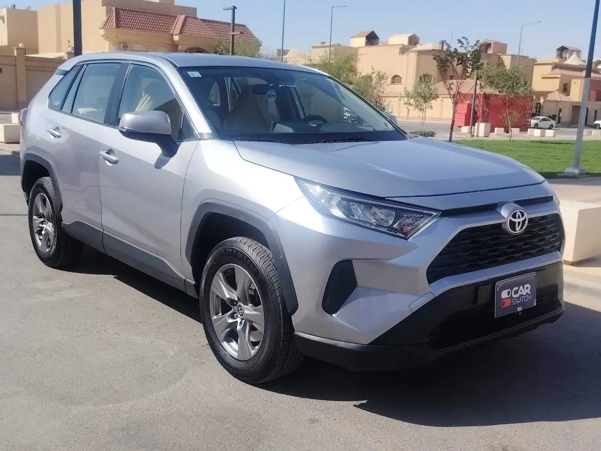 Car image 3
