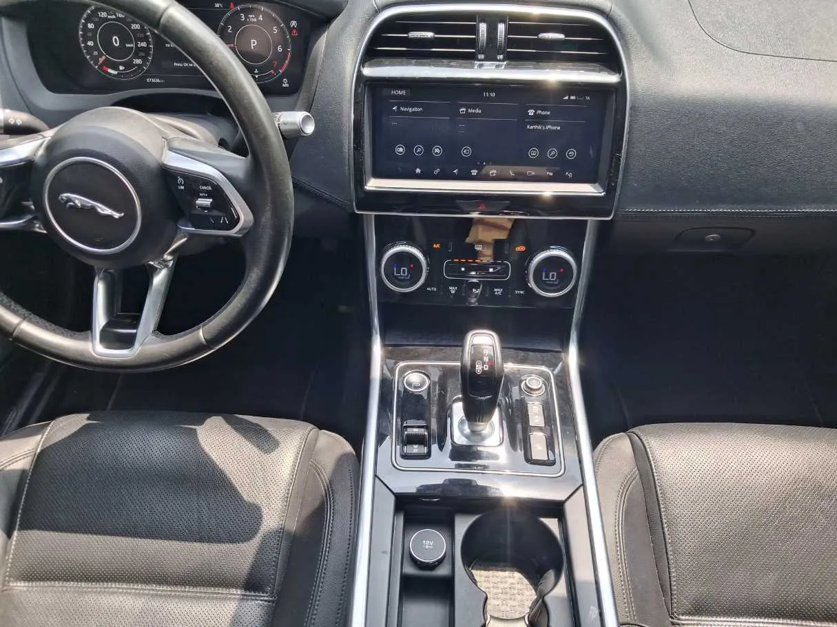 Car image 16