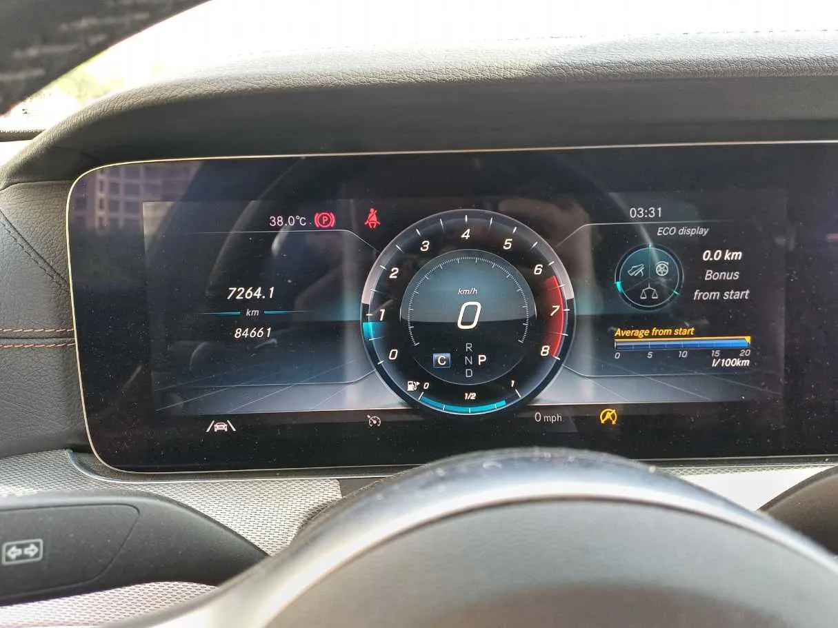 Car image 19