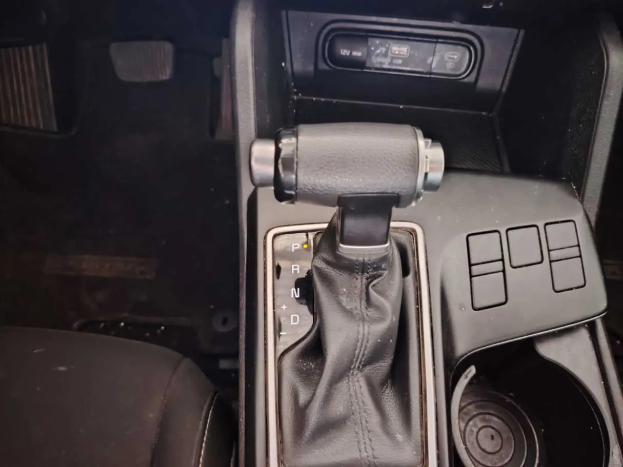 Car image 22