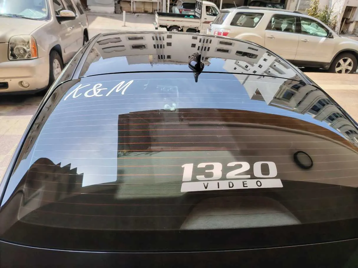 Car image 32