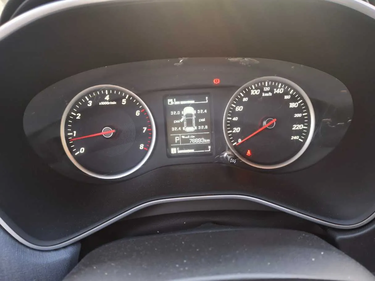 Car image 17