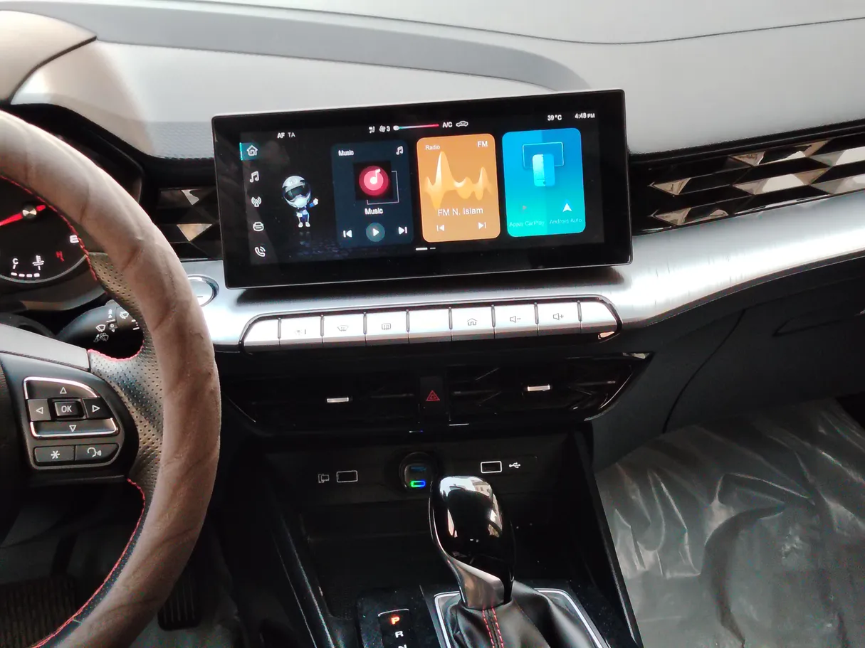 Car image 22