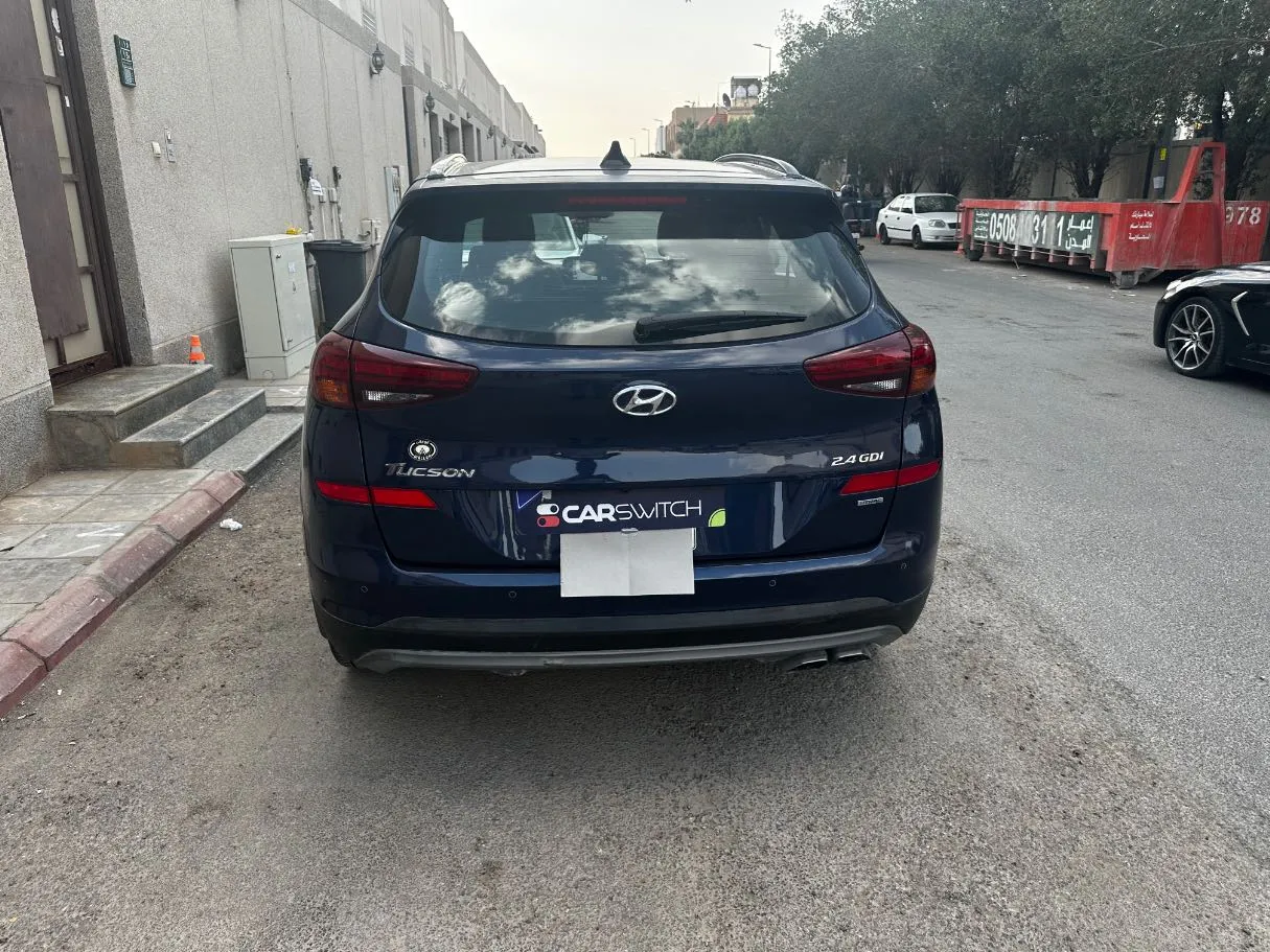 Car image 6