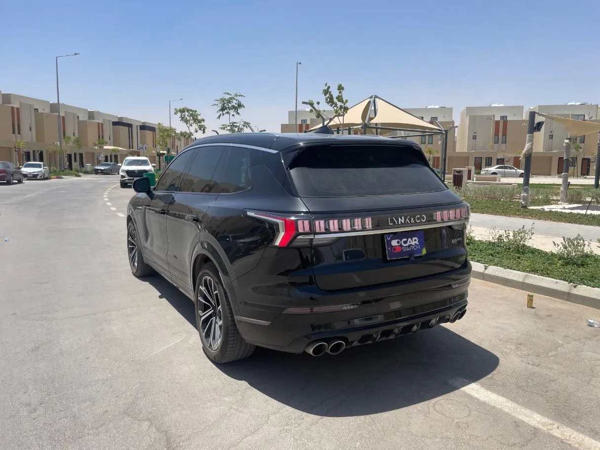 Car image 7