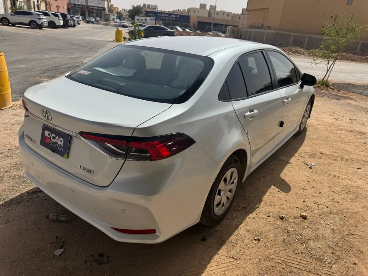 Car image 5