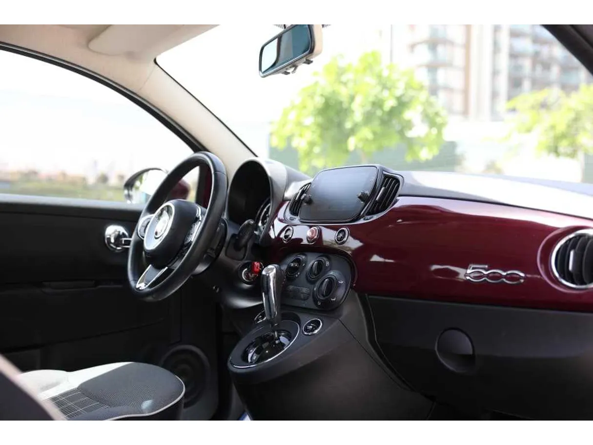 Car image 30