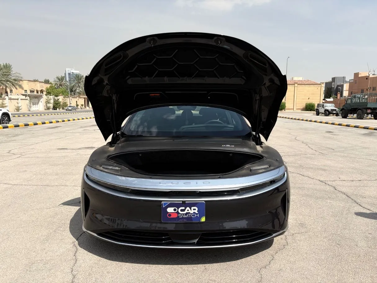 Car image 32