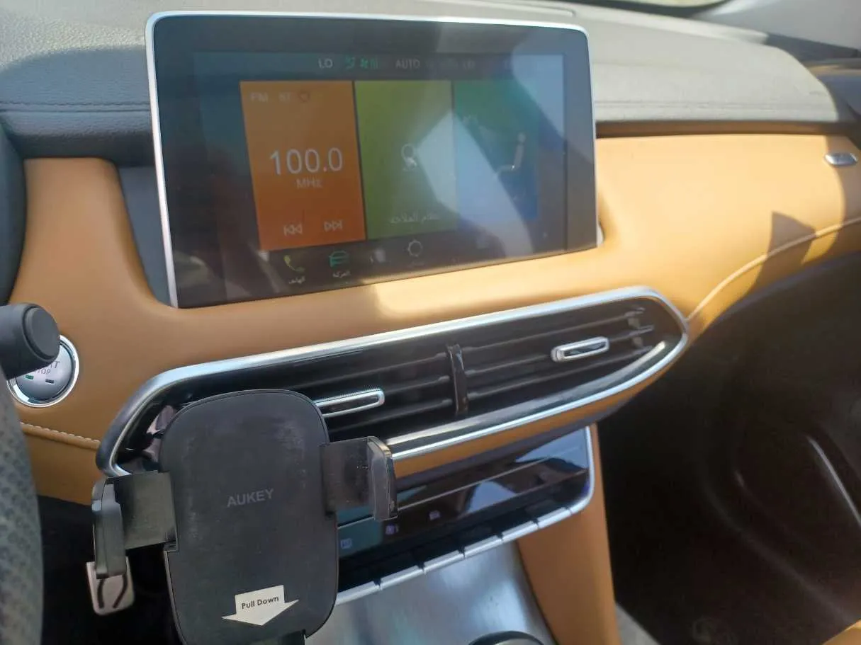 Car image 18