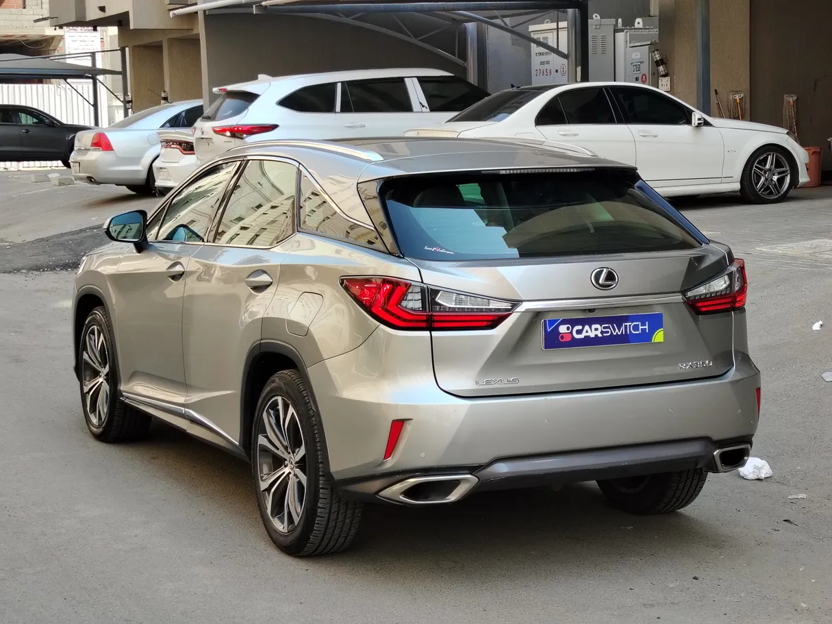 Car image 7