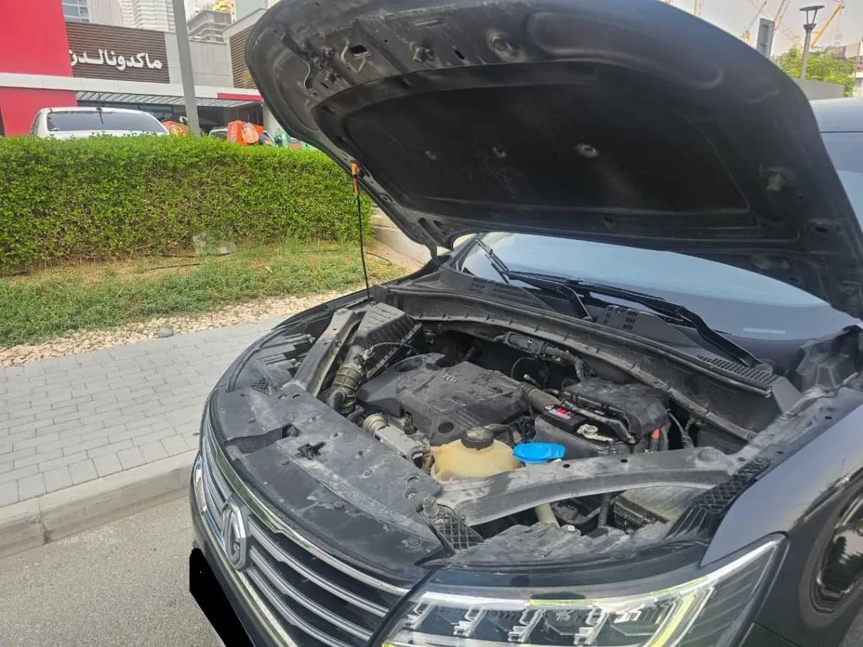 Car image 18