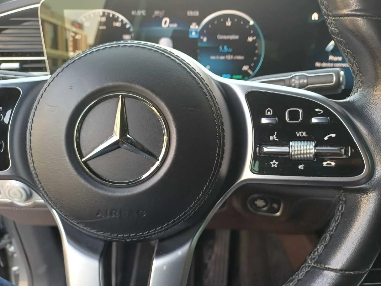 Car image 21