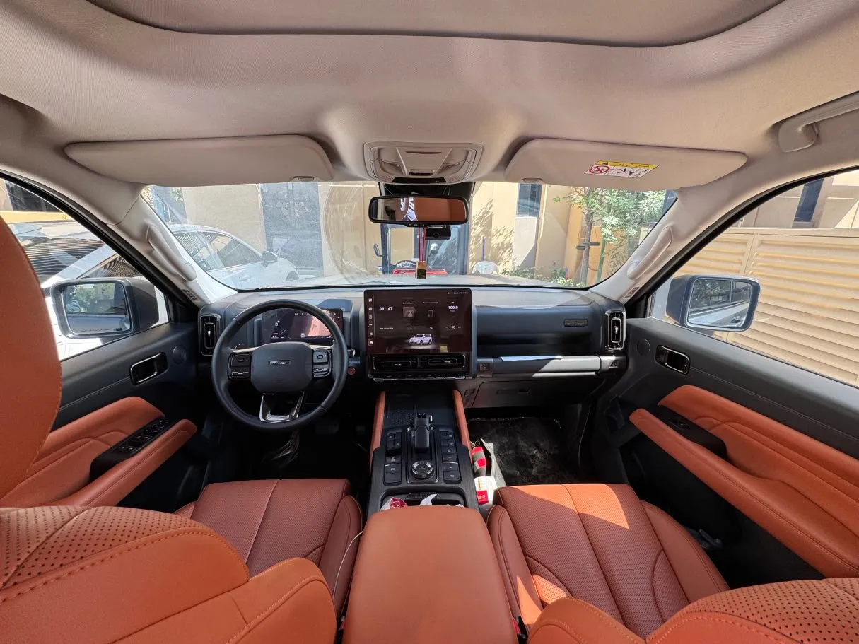 Car image 17