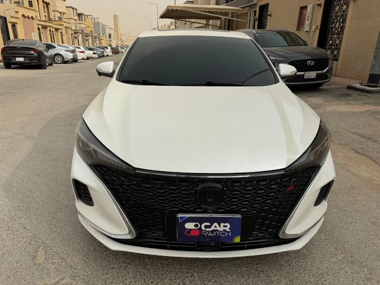 Car image 2