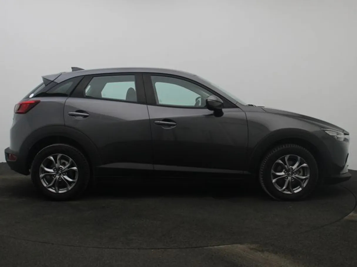 Car image 13