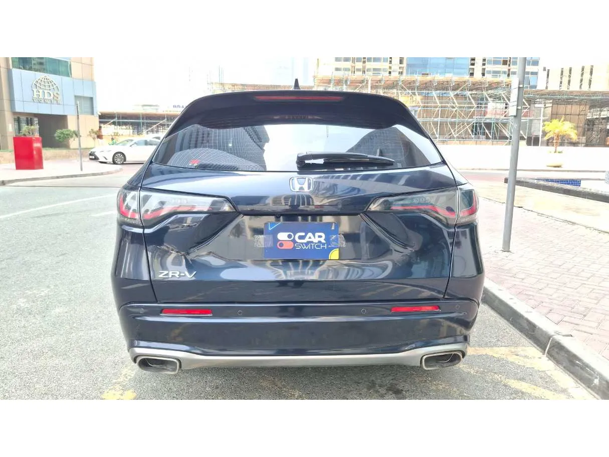 Car image 6