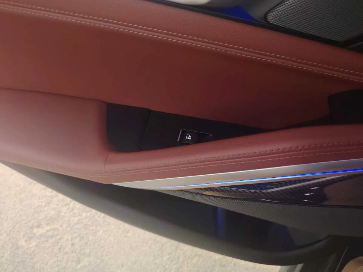 Car image 31
