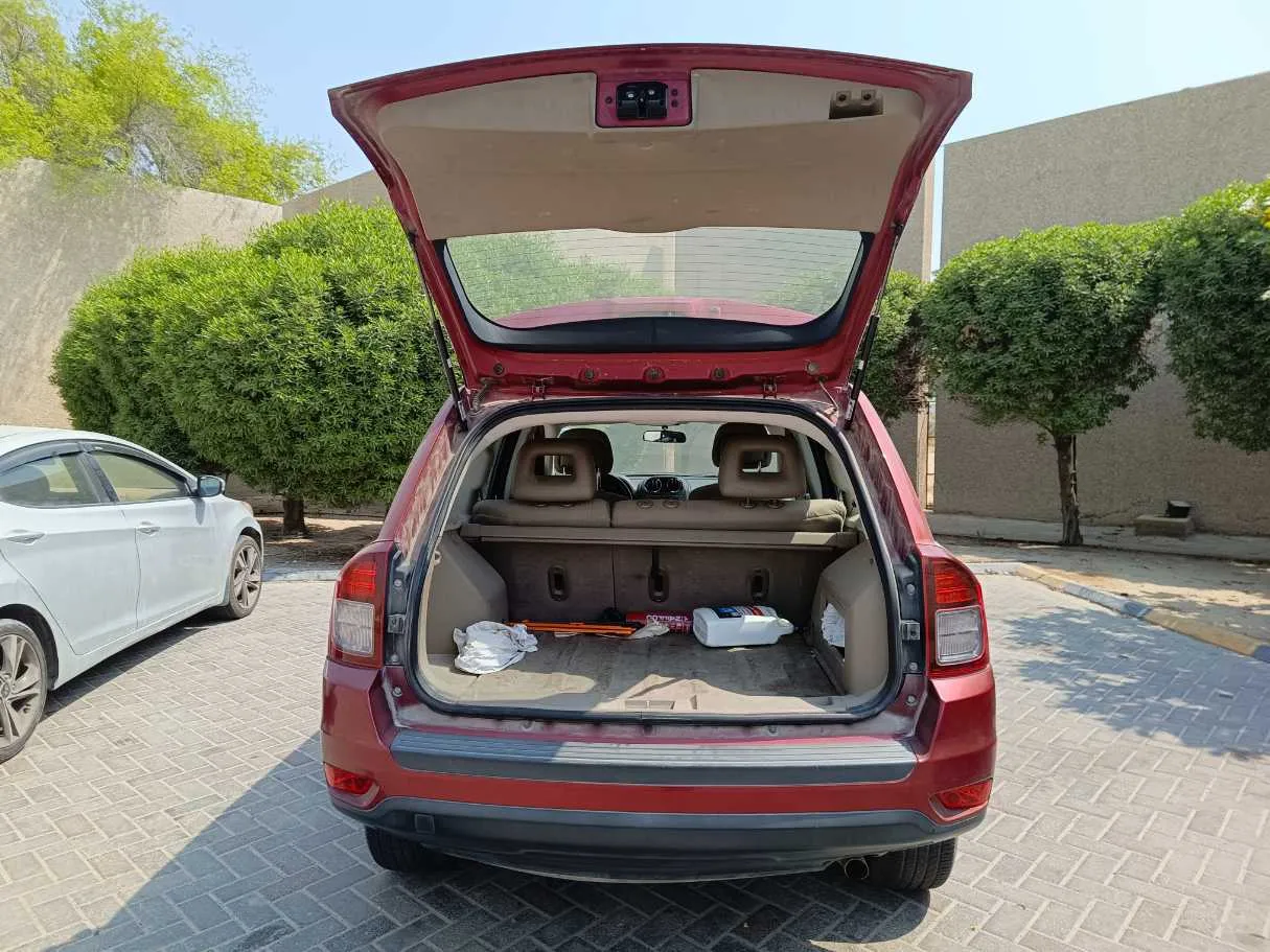 Car image 26