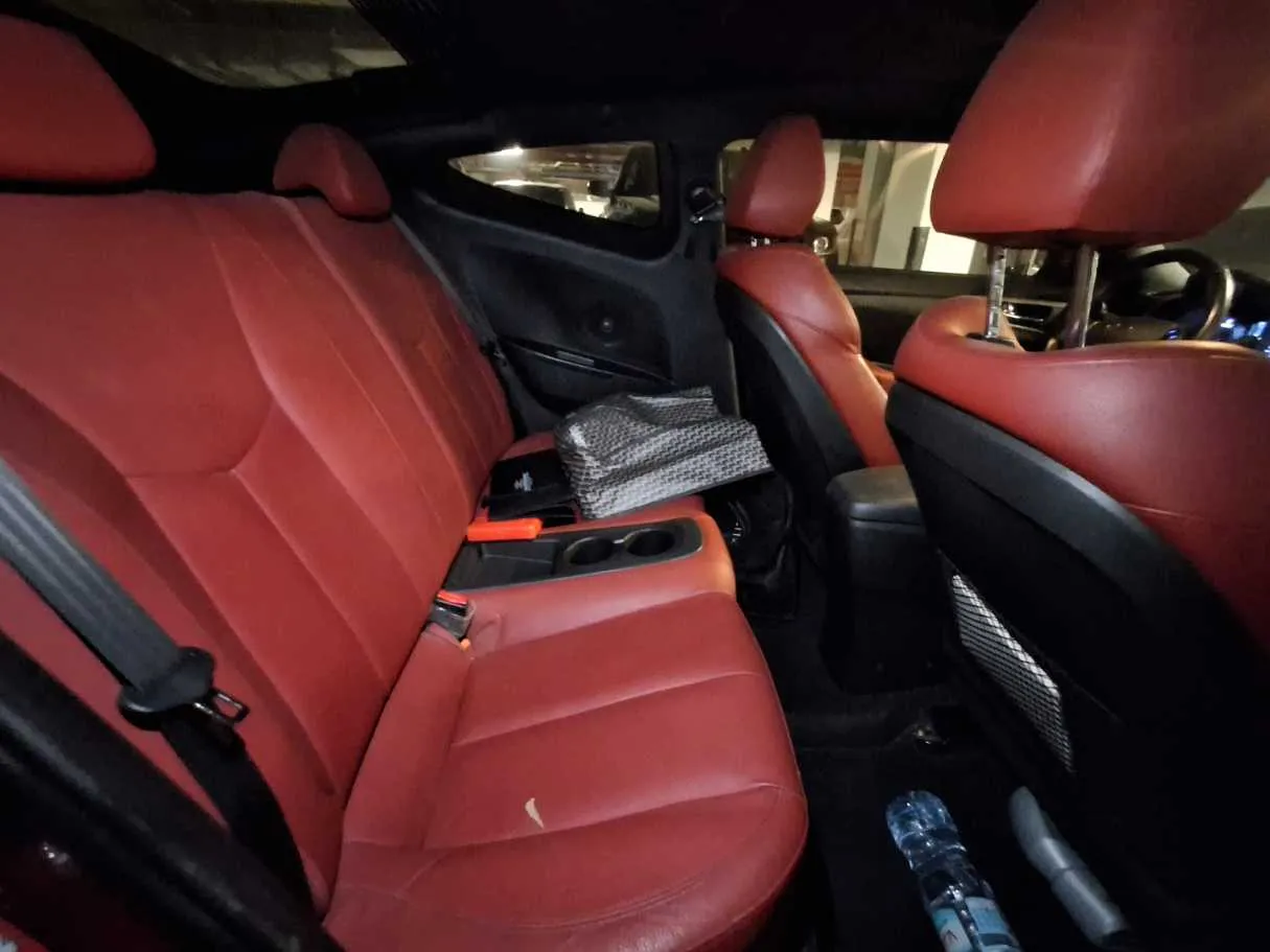 Car image 13