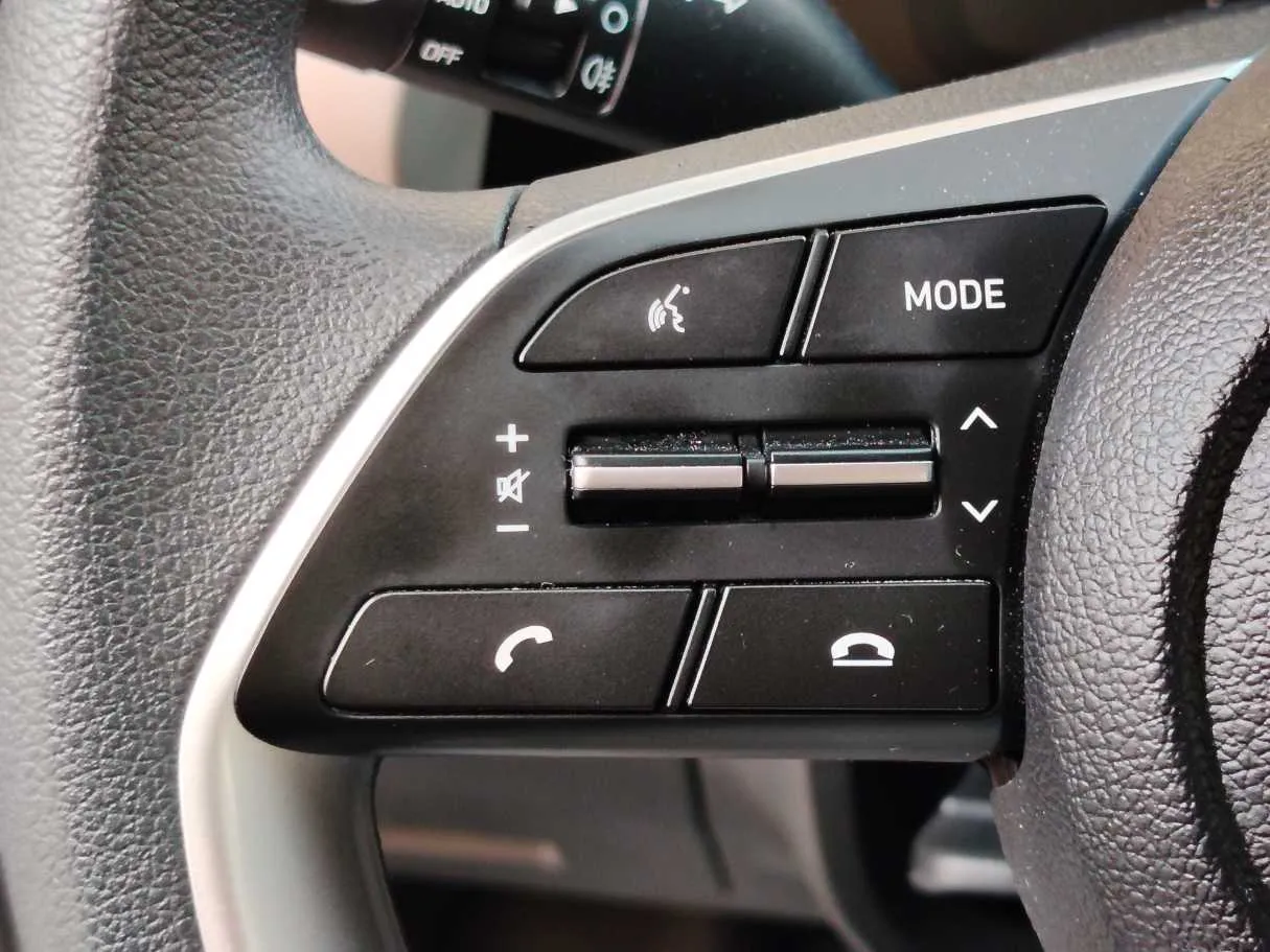 Car image 34