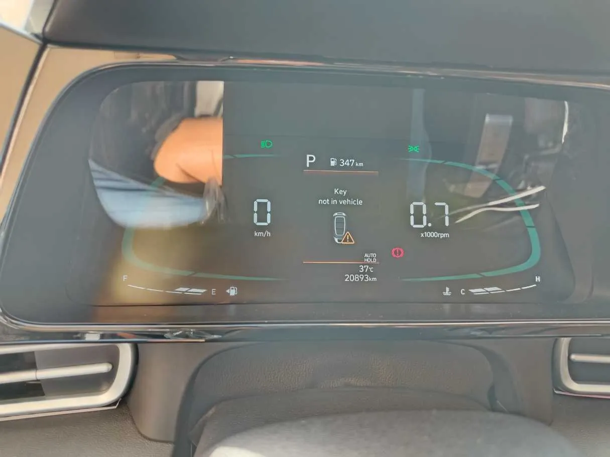Car image 28