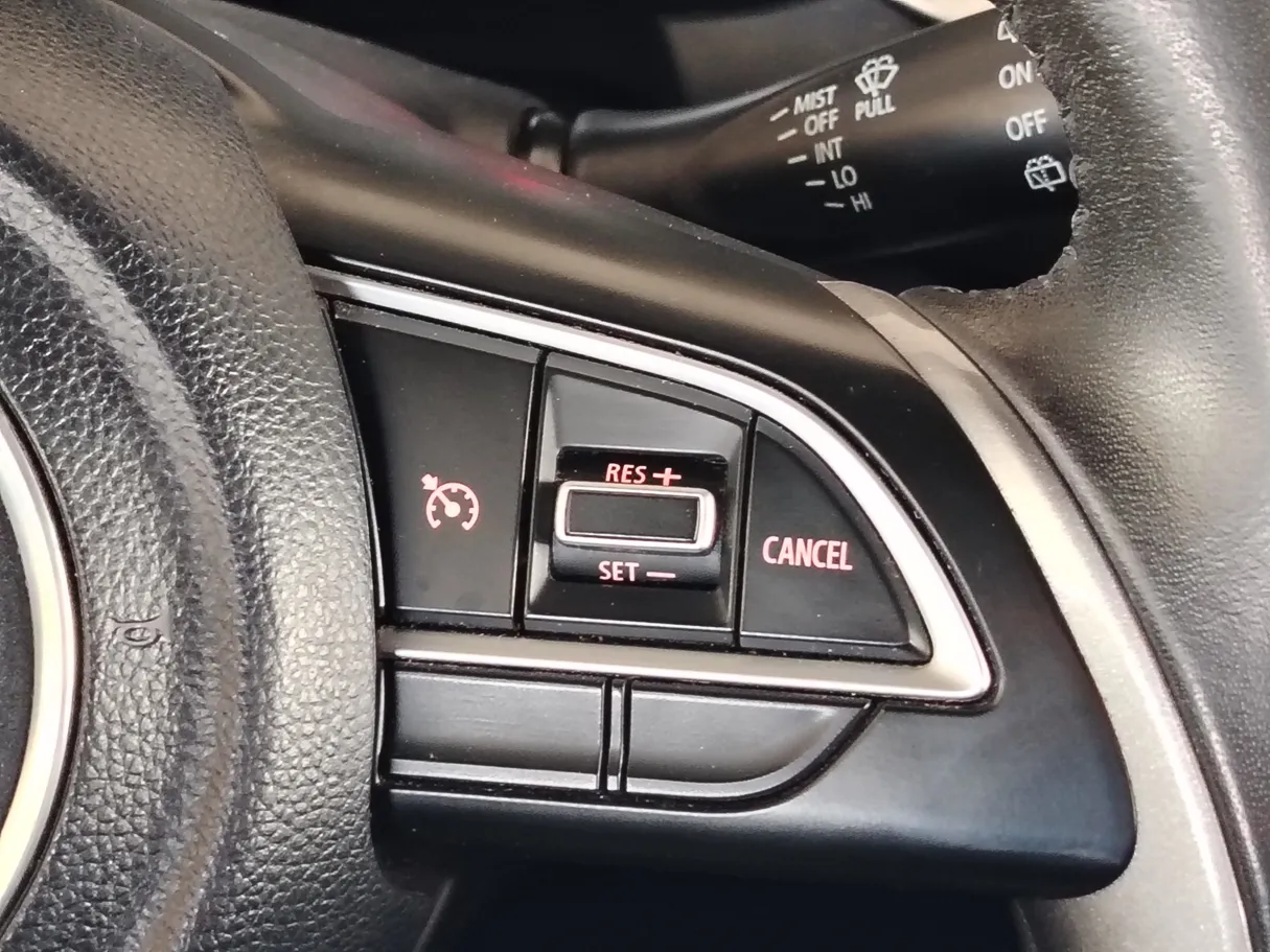 Car image 26
