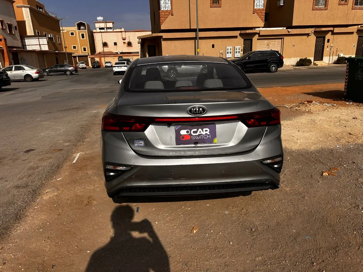 Car image 6