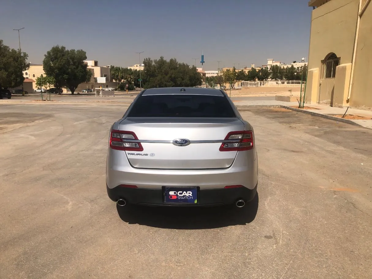 Car image 6