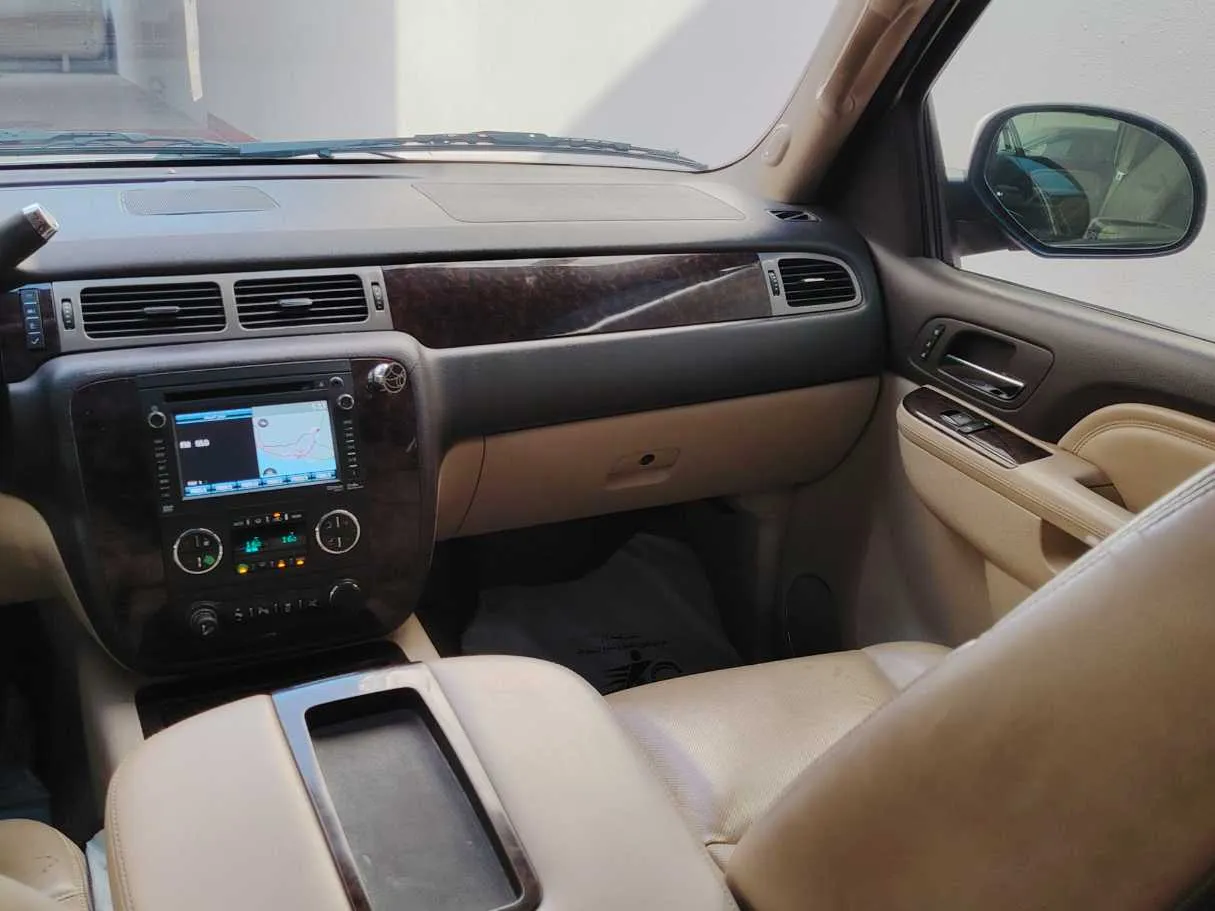 Car image 29