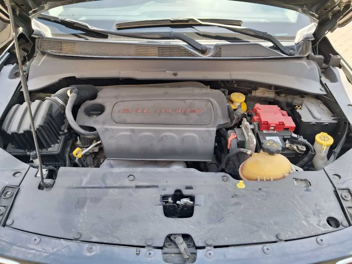 Car image 23