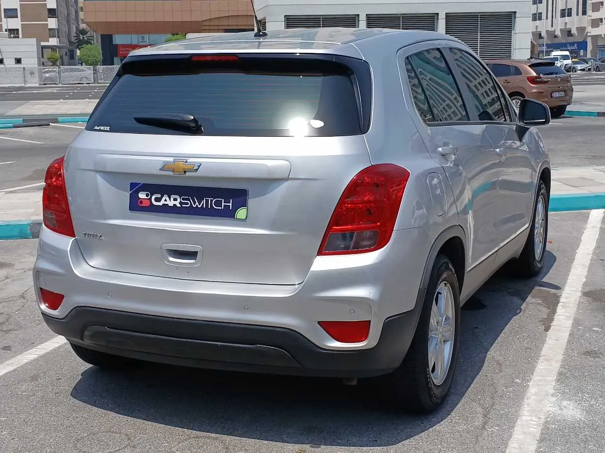 Car image 7
