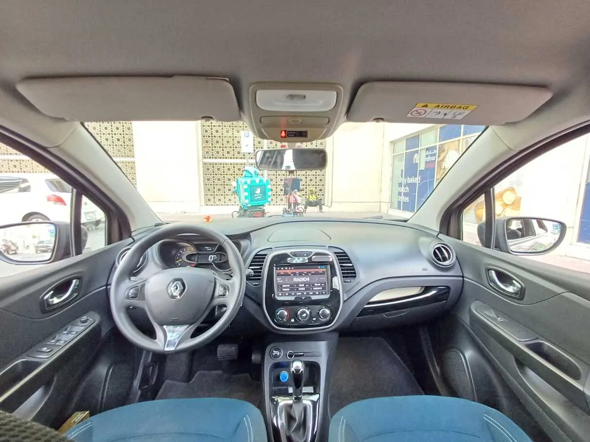 Car image 18