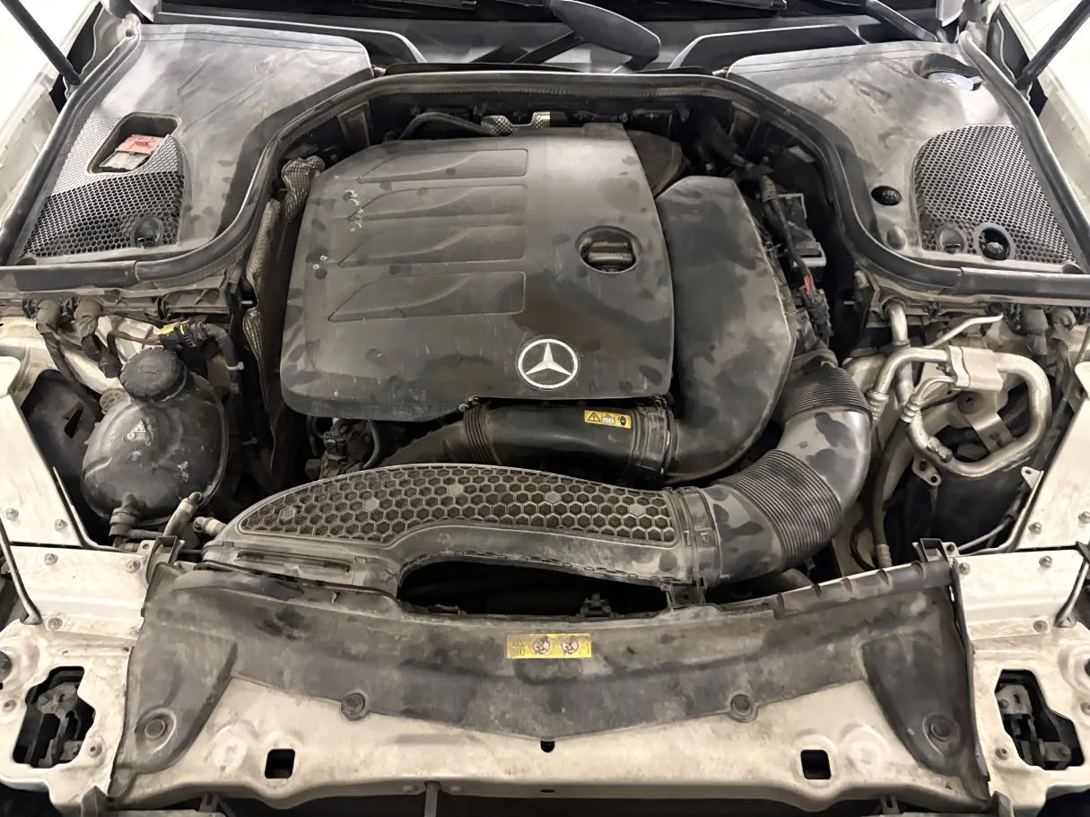Car image 28