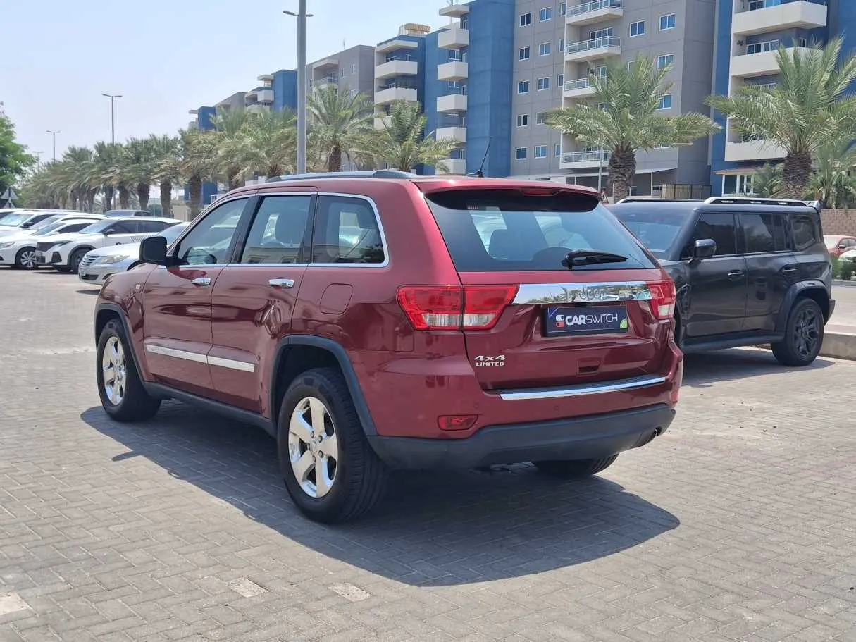 Car image 7