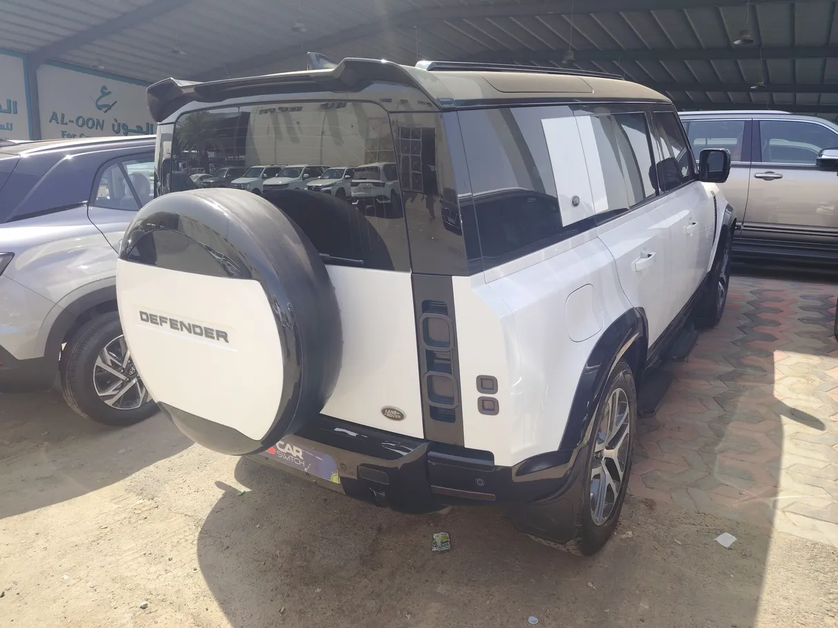 Car image 5