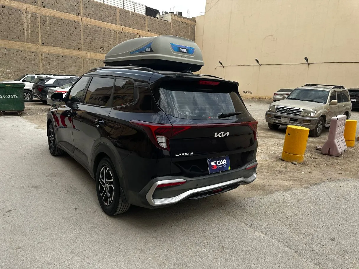 Car image 8
