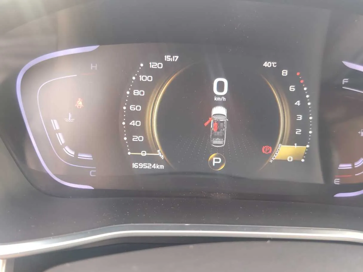 Car image 26
