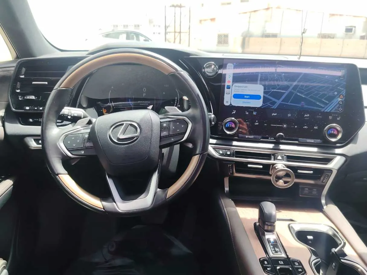 Car image 21