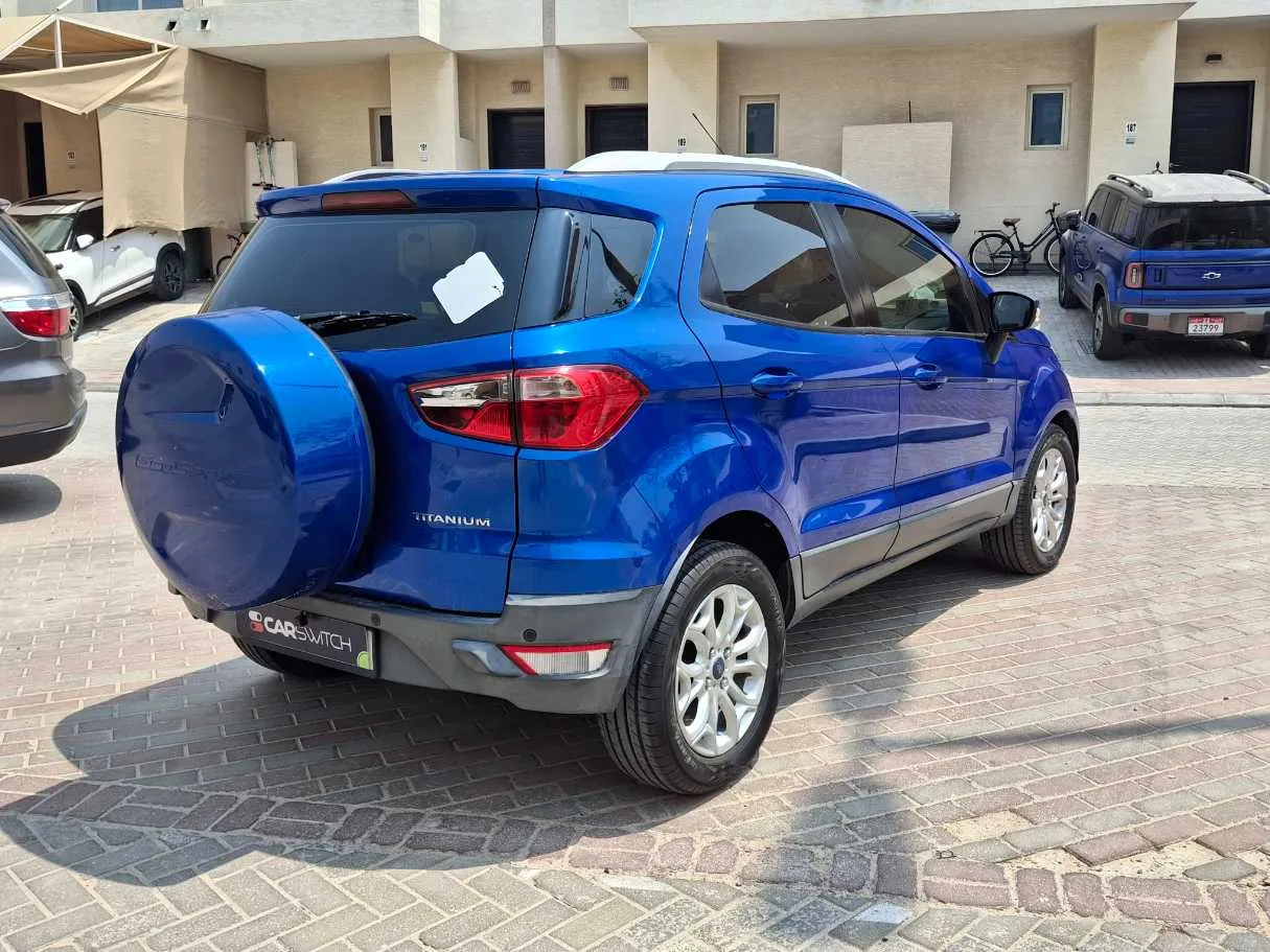 Car image 5
