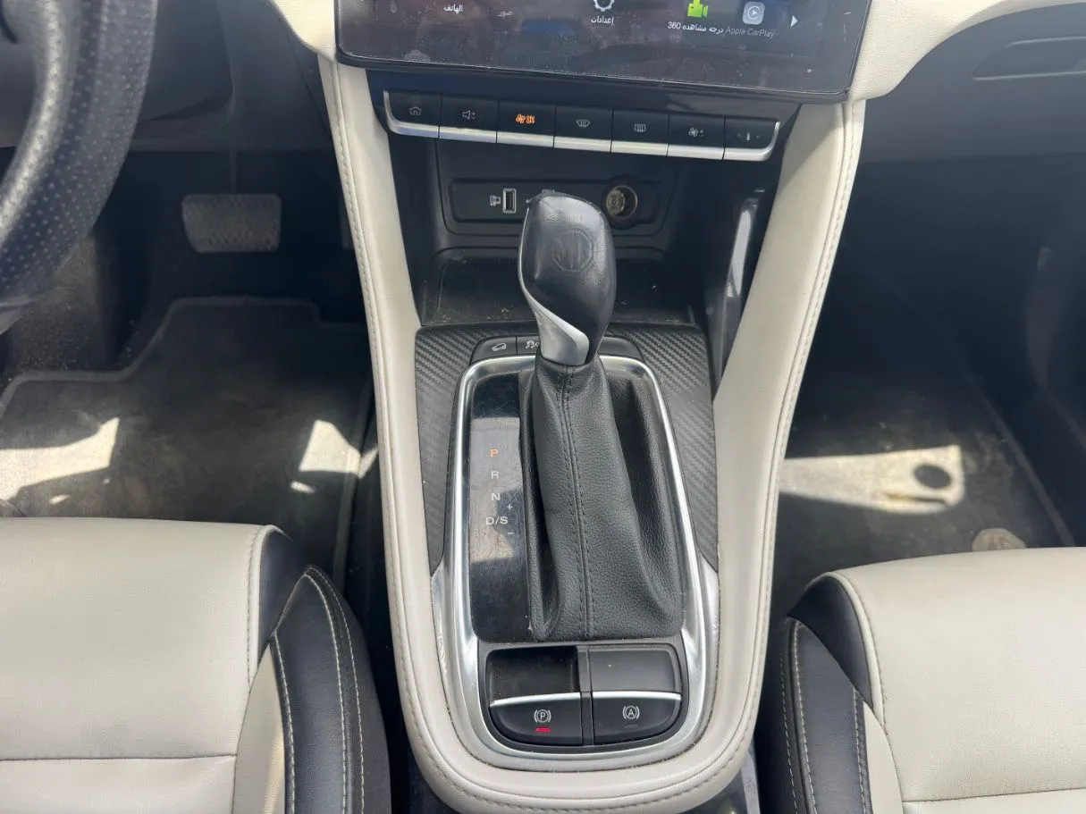 Car image 12
