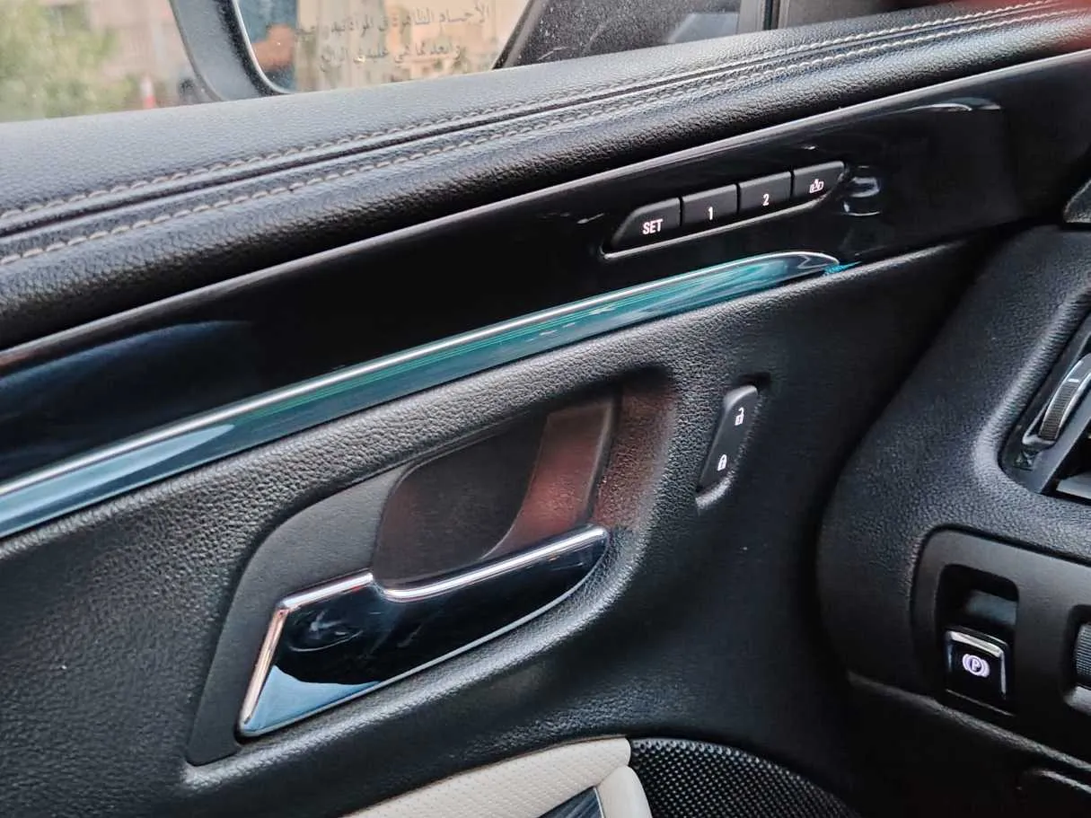 Car image 32