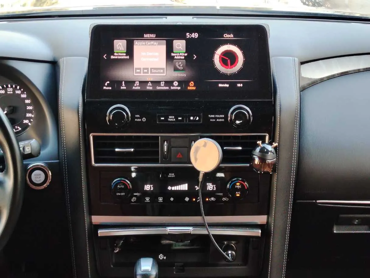 Car image 24