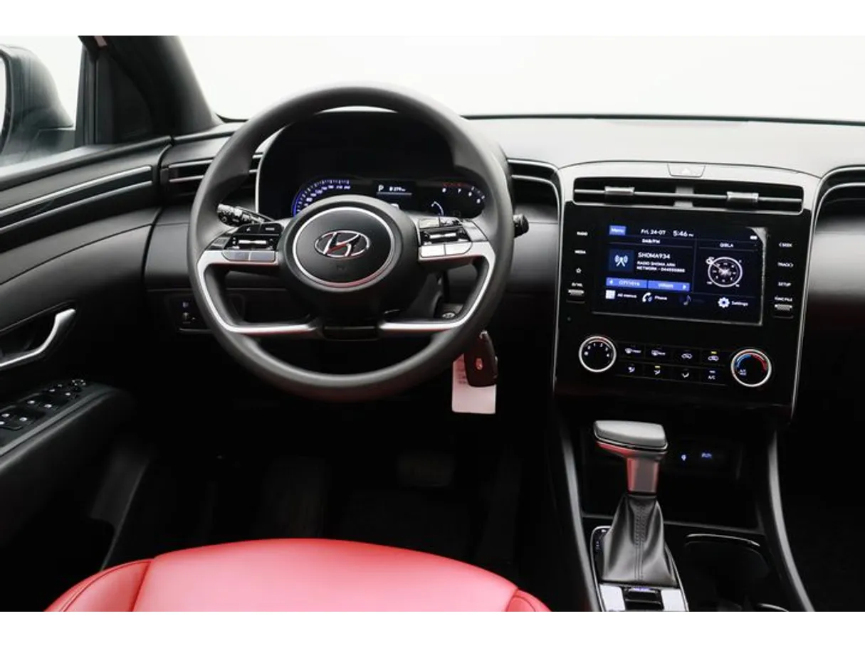 Car image 15