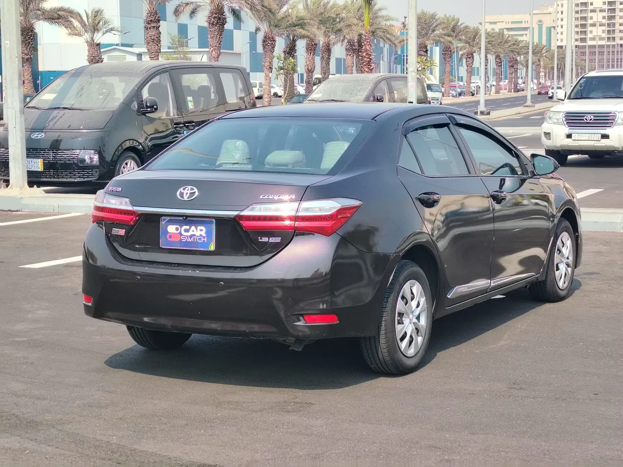 Car image 5
