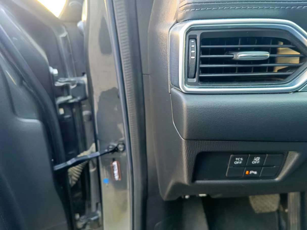 Car image 36