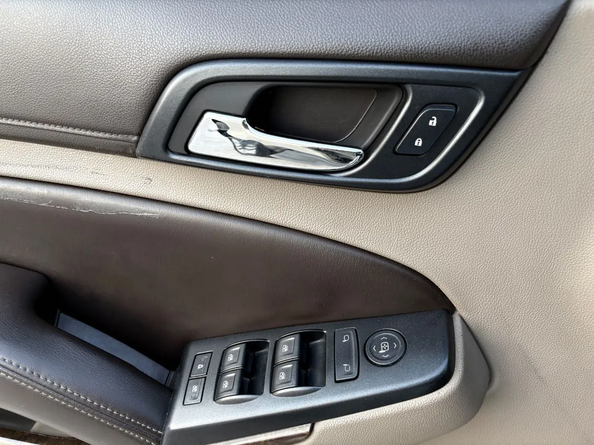 Car image 27