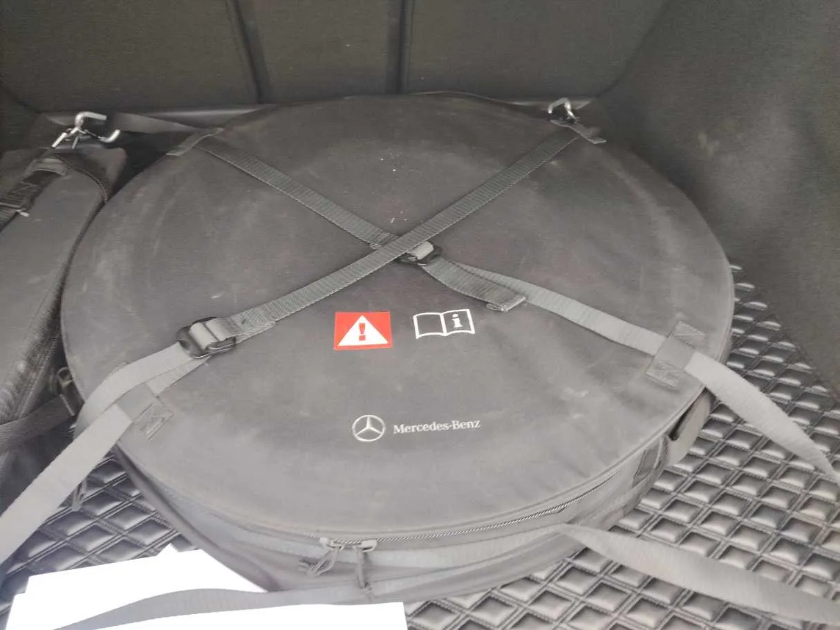 Car image 35