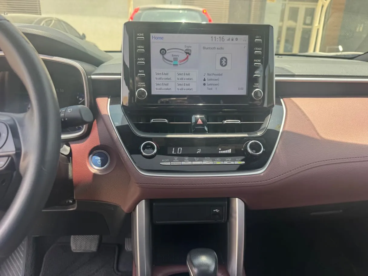 Car image 16