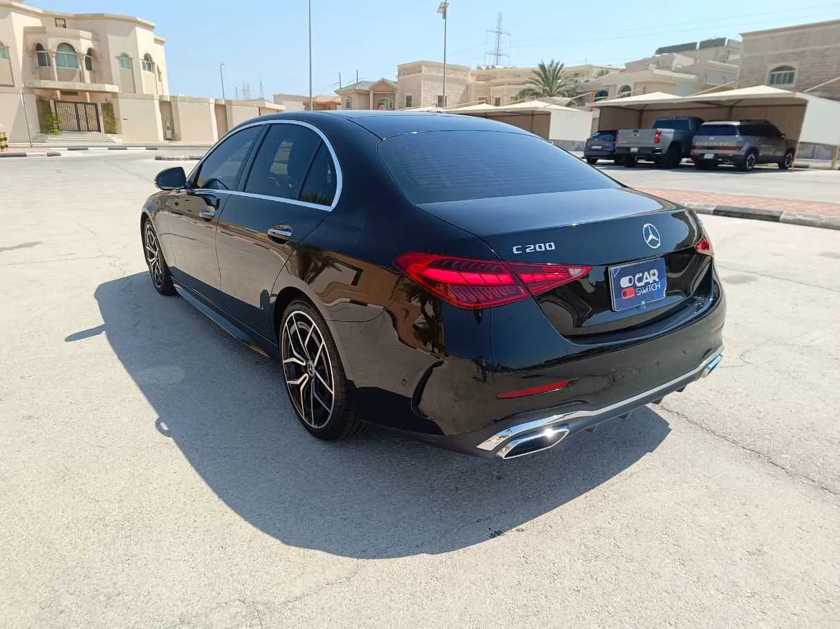 Car image 8